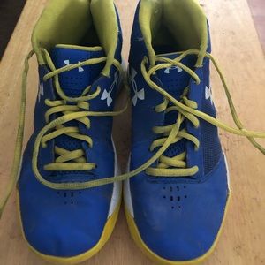 Boys Under Armour sneakers